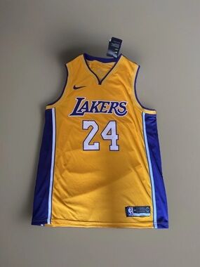 Nike Los Angeles Lakers Kobe Bryant Swingman Jersey